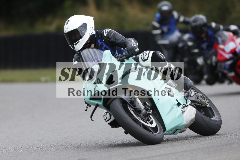 /30 23.06.2025 Get Faster Caremotion ADR/Rider Academy gruen/44